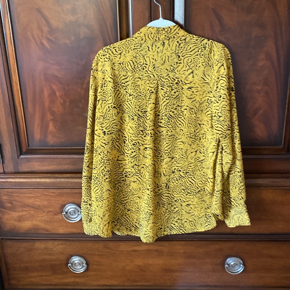 Philosophy new with tag. Long sleeve animal print blouse. - Picture 3 of 4
